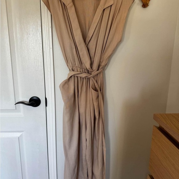 Selling a jumper from En Saison, size small - Picture 3 of 4